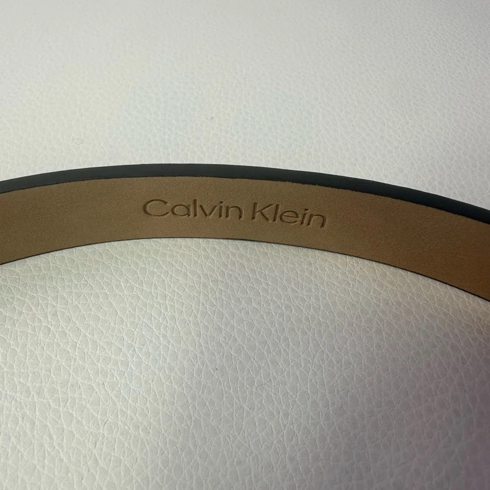 NEW Women’s Calvin Klein Adjustable Black Leather Belt Brushed Gold Buckle SZ XL